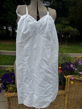 White Women's Slip thicker material vintage - xs